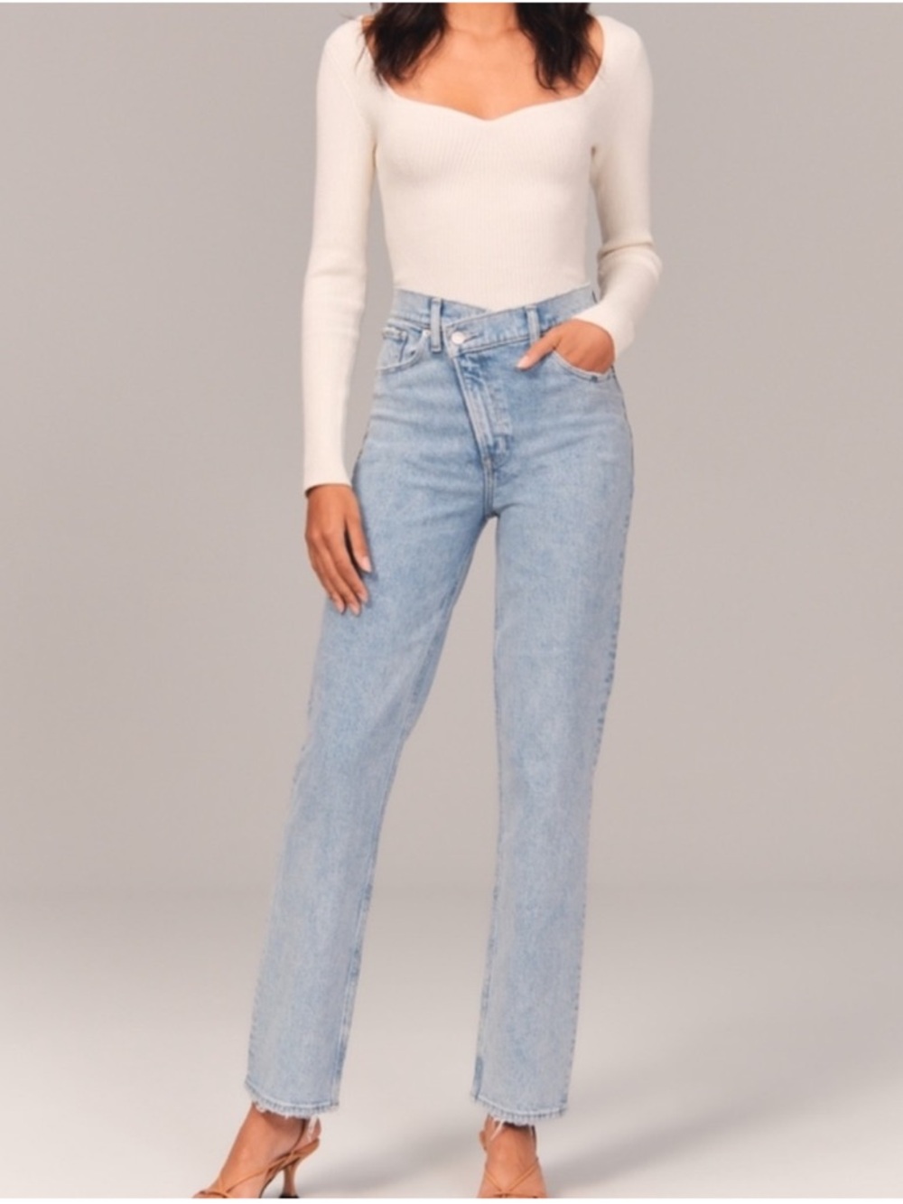 ABERCROMBIE & FITCH The ’90s Straight Ultra High Rise Crossover Jeans Size 25